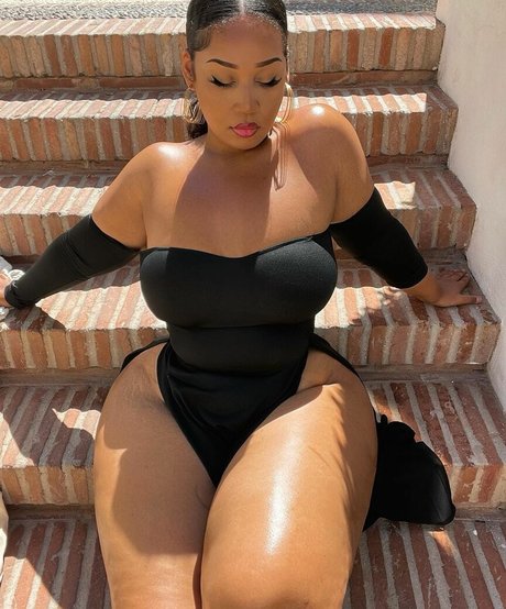 Marie Assie star du porno chaude galerie