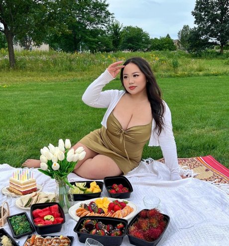 Gigi abg joli modèle img