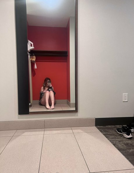 pom-pom girl asiatique onlyfans nu érotique photos