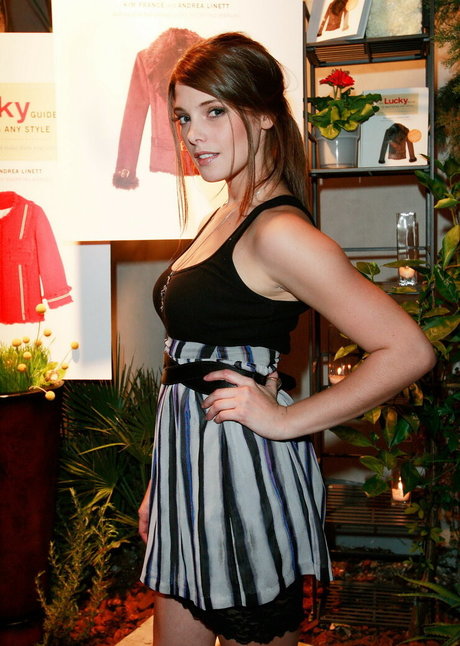 Ashley Greene star du porno gratuit des photos