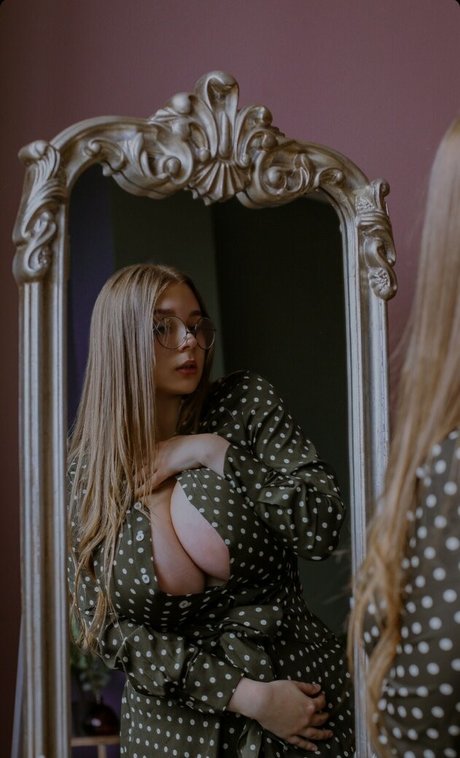 gros cul gros seins onlyfans belle érotique photo