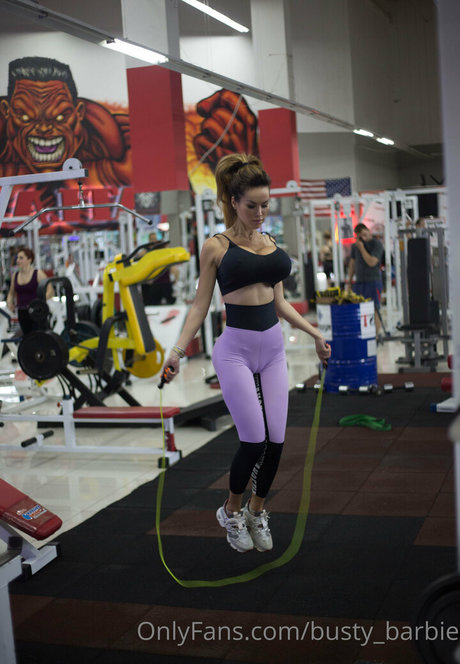 éjacule sur la langue onlyfans meilleur hd photo