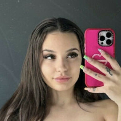 urgfariiaa actrice photos