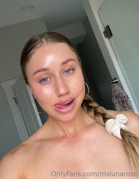 Mslunarose actrice hd img