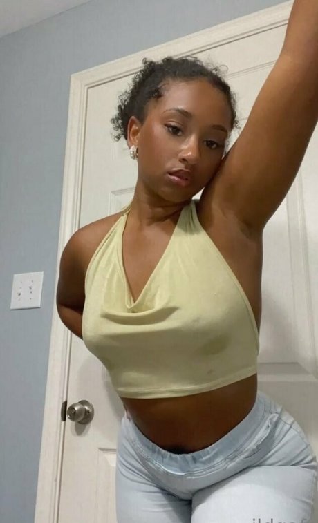 yoga asiatique uniquement pour les fans haut érotique photo