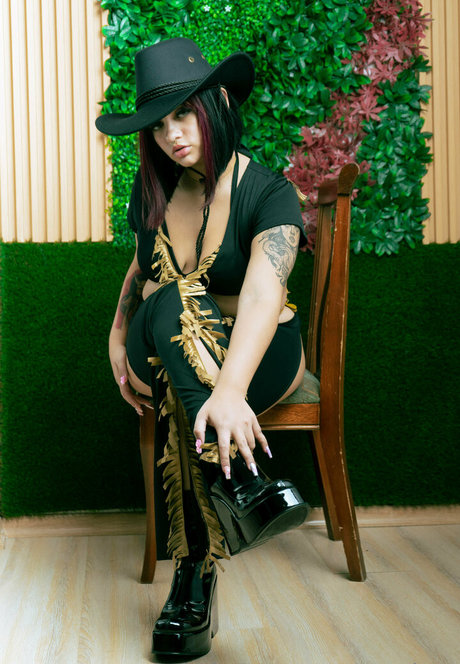 roseiaro star du porno en haute qualité galeries