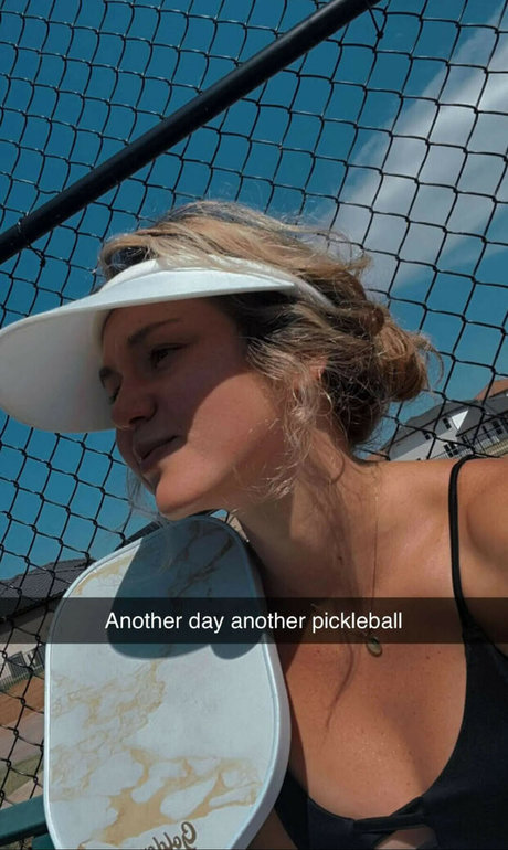 Brec Bassinger belle actrice images