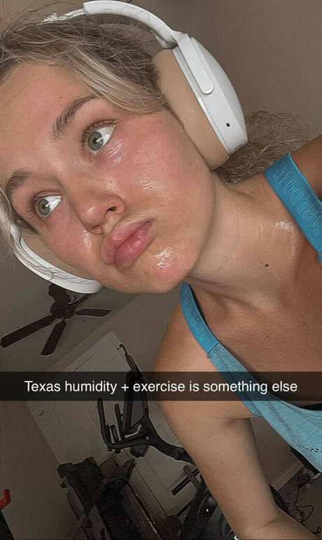 Brec Bassinger modèle meilleur galerie