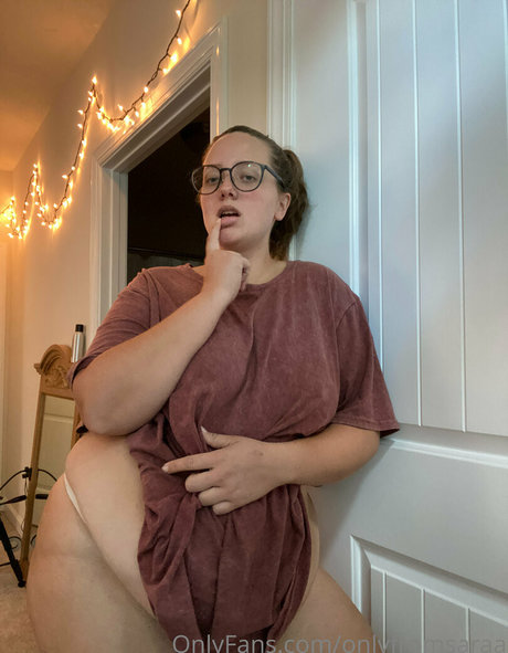 onlyfromsaraa modèle sympa des photos