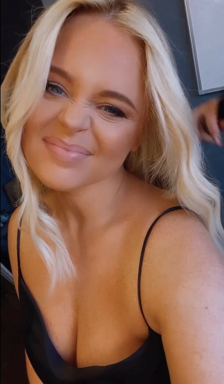 Emily Atack modèle image