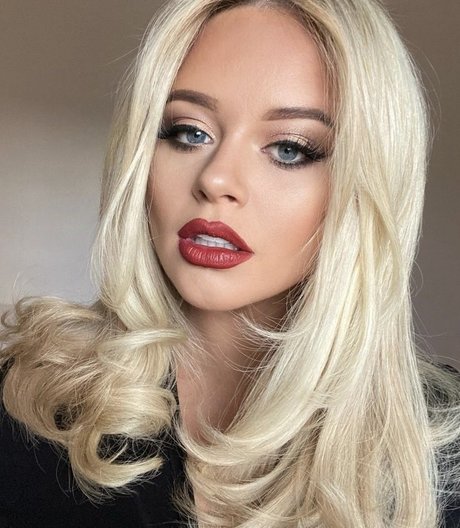 Emily Atack actrice artistique collection