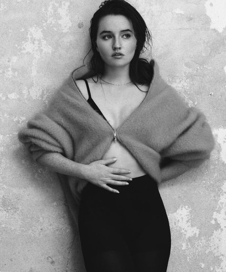 Kaitlyn Dever actrice nue img