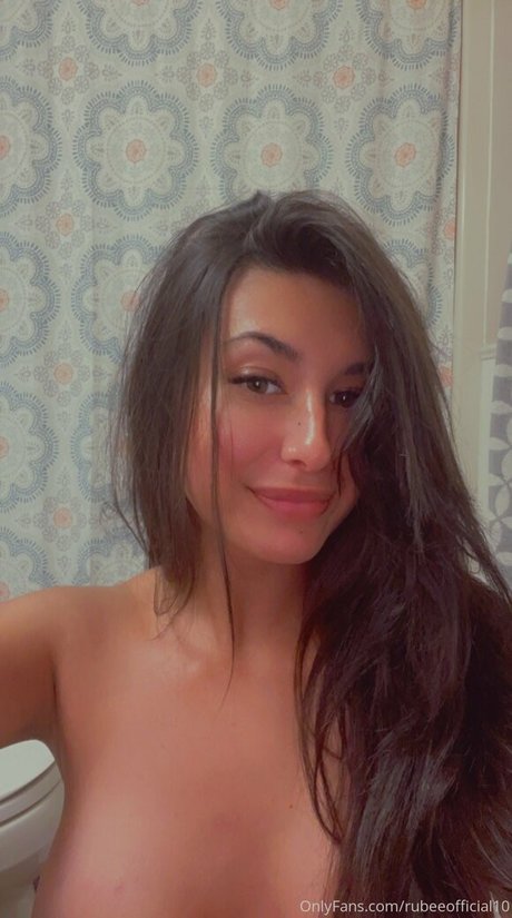 rubeeofficial beau modèle collection