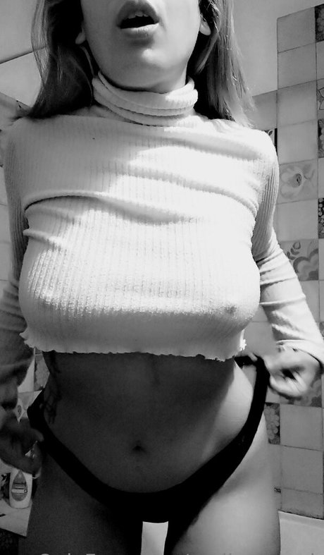 emilypageok modèles nus image