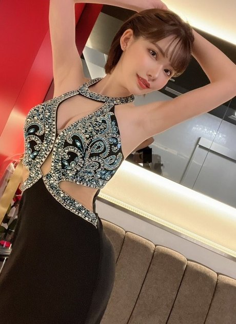 Eimi Fukada modèle xxx img