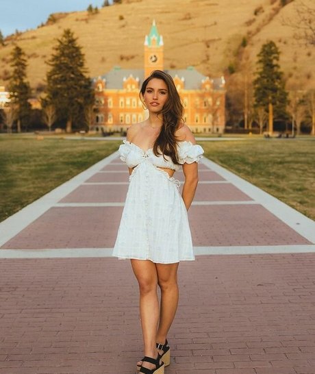 princesse en bikini onlyfans plutôt parfait image