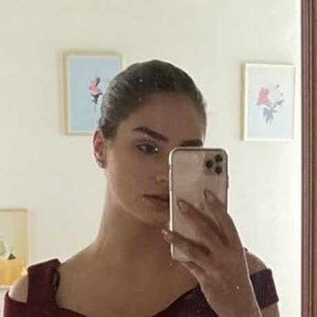 Elisabeth Marchini modèle nu des photos