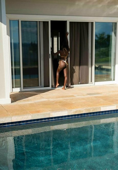 rousse aux gros seins onlyfans sexy xxx photo