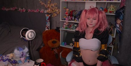 Linaneyeon modèle porno galerie