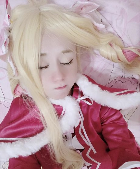 tsundurka modèle chaud photos