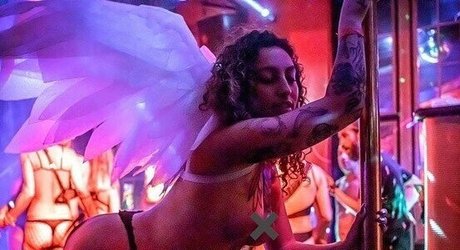 épouse pute onlyfans sexy parfait galerie