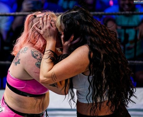 Steph De Lander modèle hd galerie