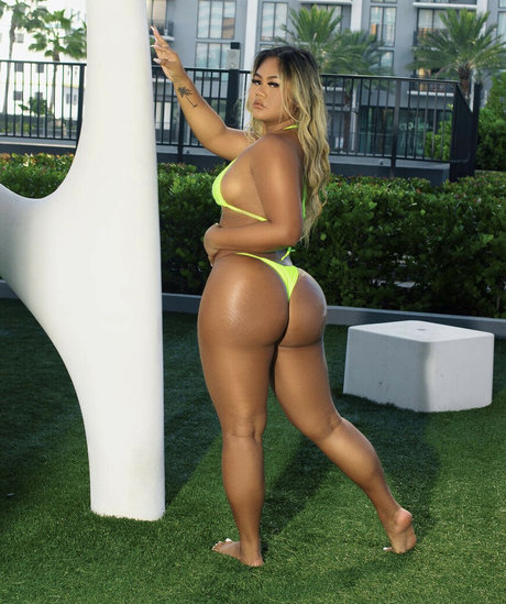 vieille milf onlyfans art parfait galerie