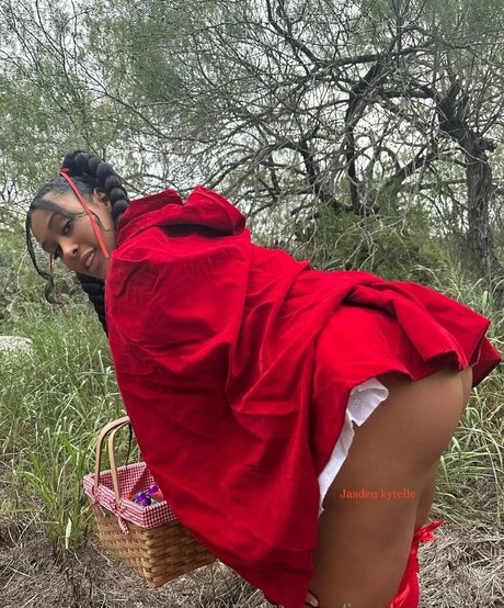 tatouages ​​blonds onlyfans adulte xxx img