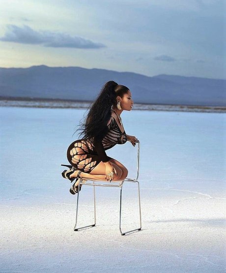 Nicki Minaj étoile sexy galerie