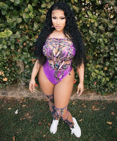 Nicki Minaj jolie étoile images