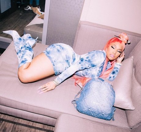 Nicki Minaj star du porno sexy galeries