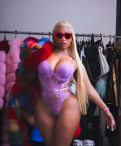 Nicki Minaj étoile de haute qualité photos