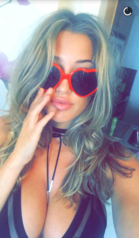 Lindsey Kevitch étoile sexy galeries