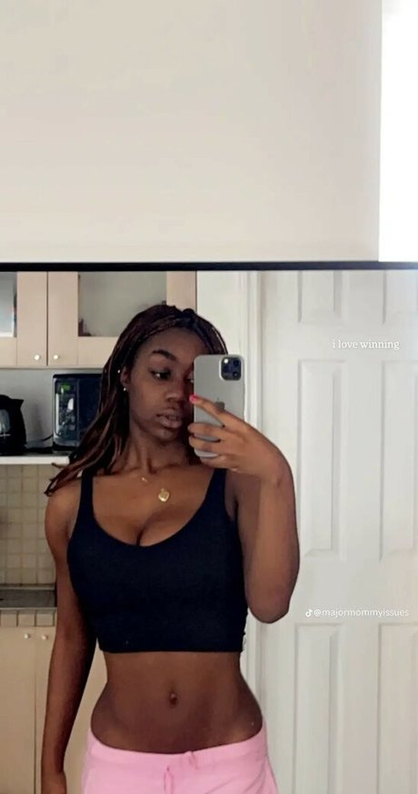 Majormommyissues modèle érotique des photos