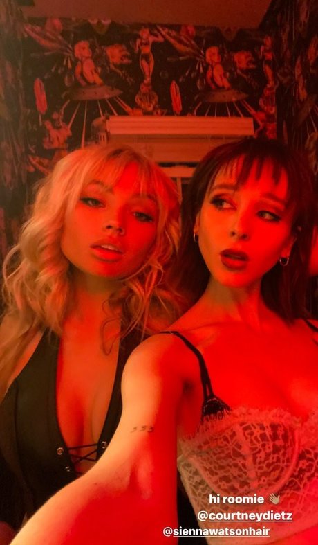 sexe en bikini uniquementfans chaud de haute qualité images