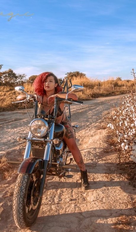 Varias Em Um modèle exclusif img