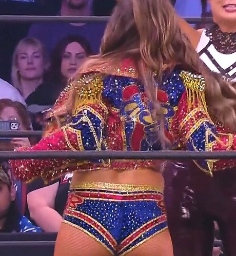 Dr Britt Baker modèle joli img