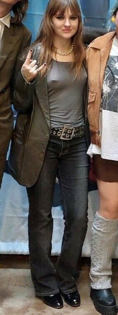 Victoria De Angelis actrice de sexe image