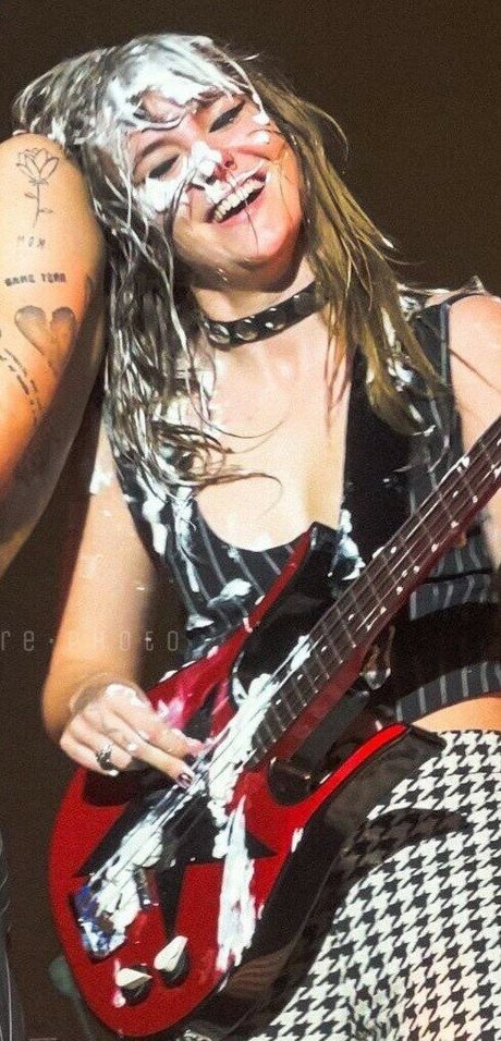 Victoria De Angelis art étoile img