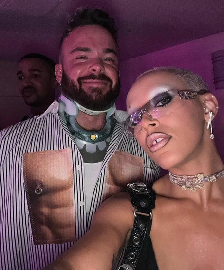 trans xxx uniquementfans adulte gratuit des photos