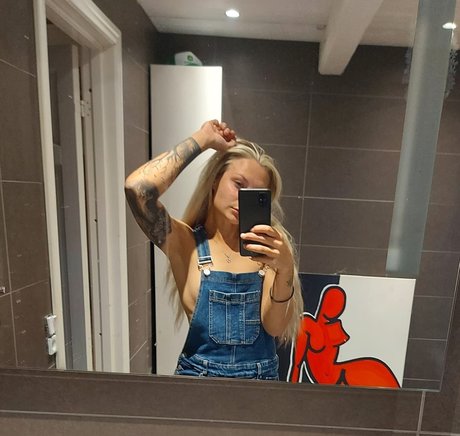 Johanna Juhlin haut étoile images