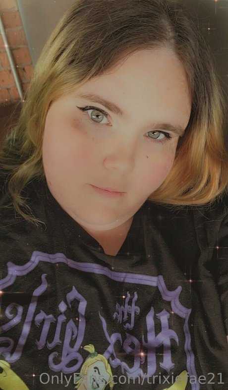 trixiefae21 modèle pornographique image