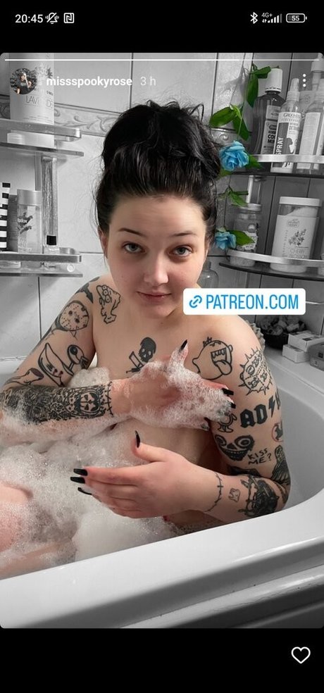 Missspookyrose étoile érotique galerie