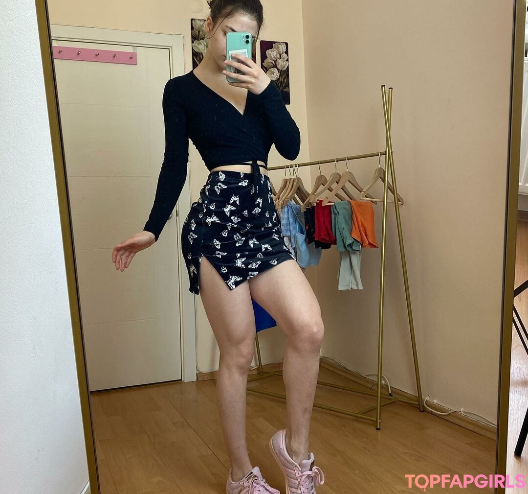 Sudefit nus star du porno photos