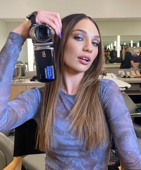 entraînement en salle de sport uniquement pour les fans des nus sympas img