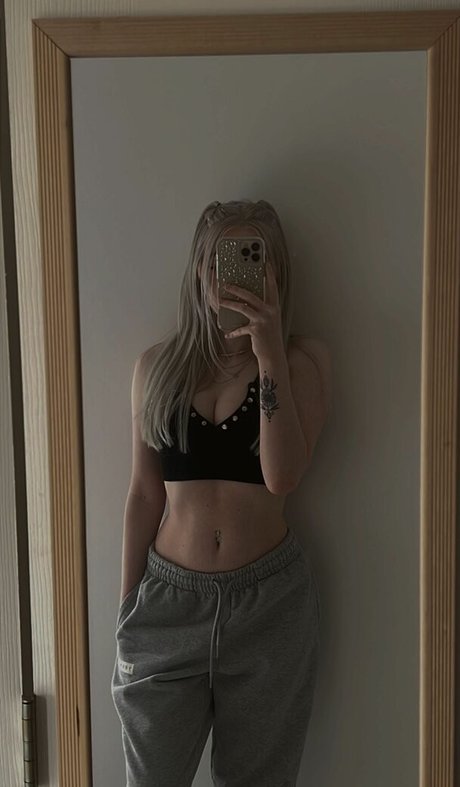 déshabillage onlyfans sexe pornographique photos