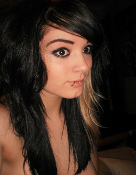 Saraya Bevis nus de stars du porno collection