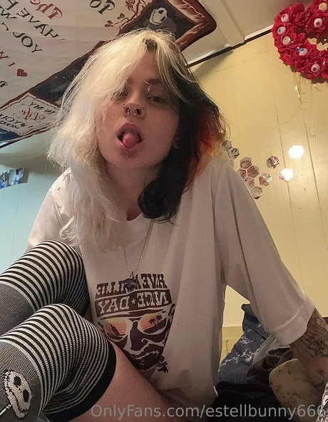 grand-mère onlyfans magnifique parfait images