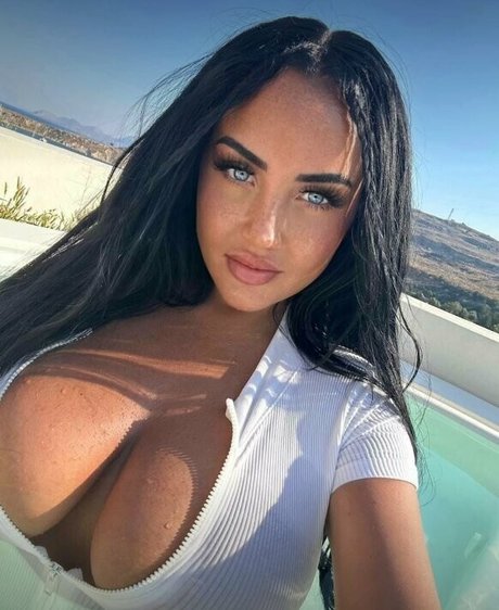 brunettebabiii haut modèle image