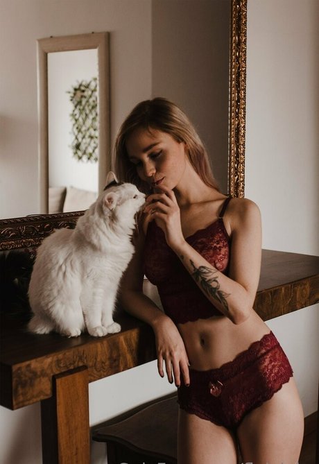 Flavia Sayuri modèle adulte img